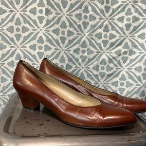 Vintage Salvatore Ferragamo Low Pumps Women’s Size 10